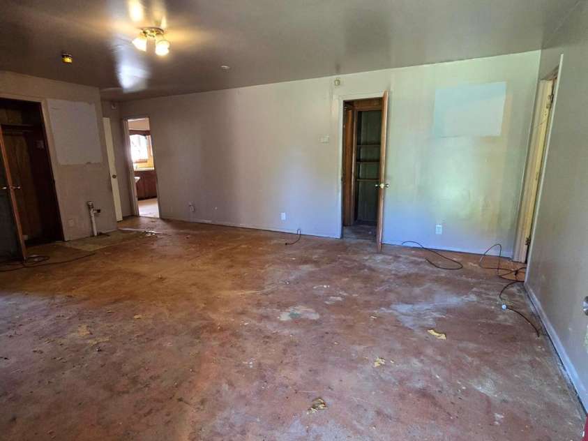 4406 Argyle Drive, Charlotte, NC 28213.  MLS# CAR4281446, YatesRealty ID 29263. 