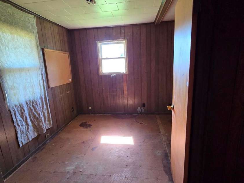 4406 Argyle Drive, Charlotte, NC 28213.  MLS# CAR4281446, YatesRealty ID 29263. 