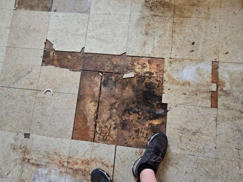 4406 Argyle Drive, Charlotte, NC 28213.  MLS# CAR4281446, YatesRealty ID 29263. 