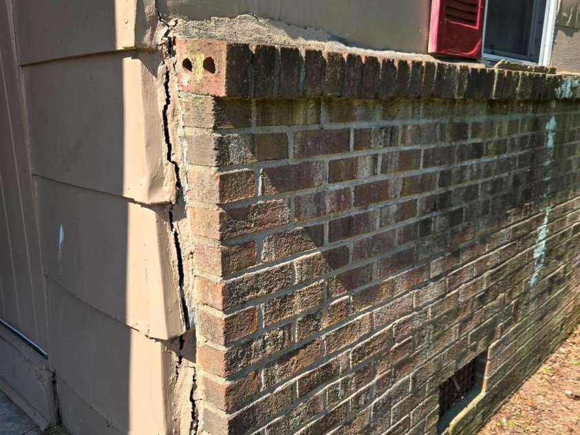 4406 Argyle Drive, Charlotte, NC 28213.  MLS# CAR4281446, YatesRealty ID 29263. 