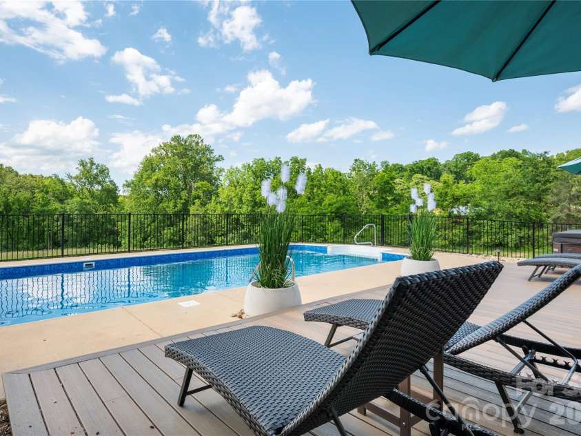 134 Oakview Road, Asheville, NC 28806.  MLS# CAR4385286, YatesRealty ID 29264. Pool terrace