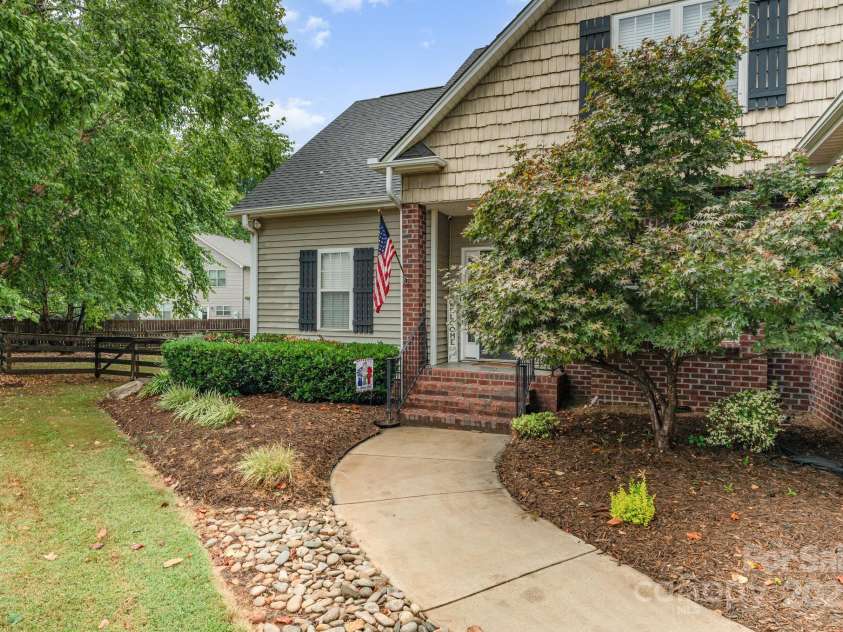 7020 Highland Way, Belmont, NC 28012.  MLS# CAR4287029, YatesRealty ID 29264. 