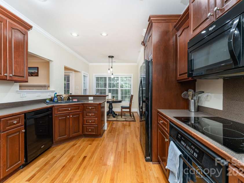 7020 Highland Way, Belmont, NC 28012.  MLS# CAR4287029, YatesRealty ID 29264. 