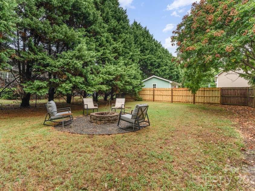7020 Highland Way, Belmont, NC 28012.  MLS# CAR4287029, YatesRealty ID 29264. 