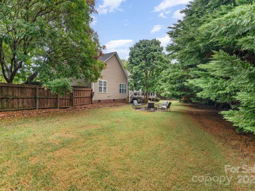 7020 Highland Way, Belmont, NC 28012.  MLS# CAR4287029, YatesRealty ID 29264. 