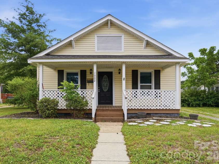 1002 Ridge Avenue, Kannapolis, NC 28083.  MLS# CAR4384465, YatesRealty ID 29265. 
