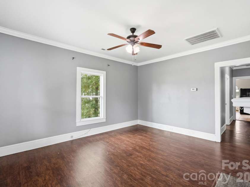 1002 Ridge Avenue, Kannapolis, NC 28083.  MLS# CAR4384465, YatesRealty ID 29265. 