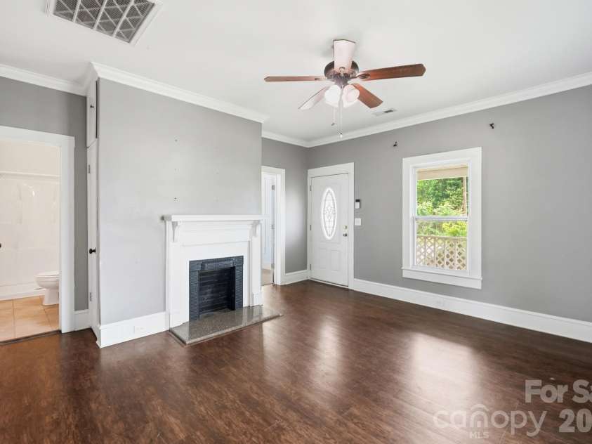 1002 Ridge Avenue, Kannapolis, NC 28083.  MLS# CAR4384465, YatesRealty ID 29265. 