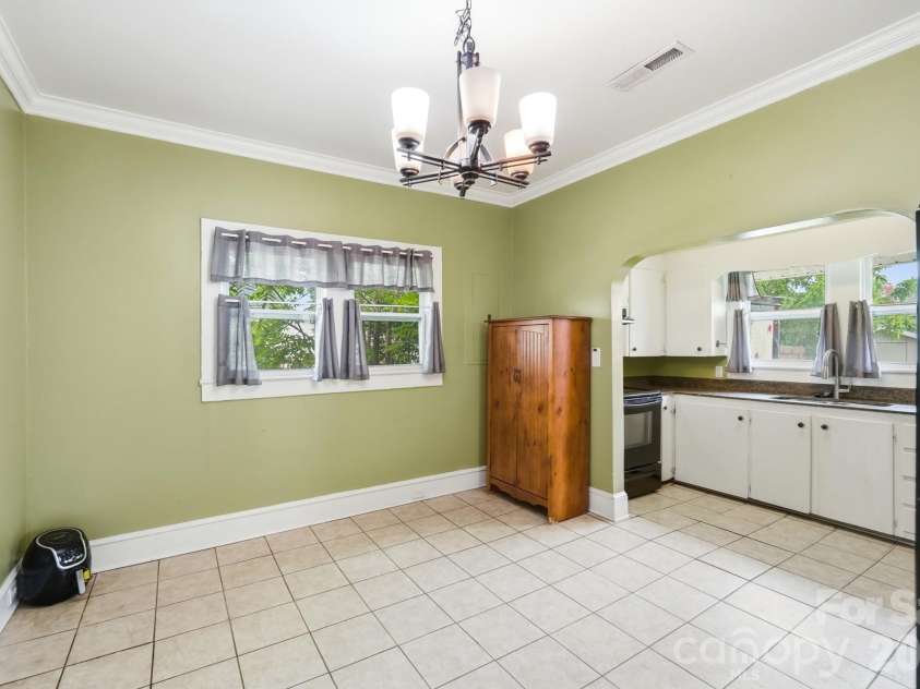 1002 Ridge Avenue, Kannapolis, NC 28083.  MLS# CAR4384465, YatesRealty ID 29265. 