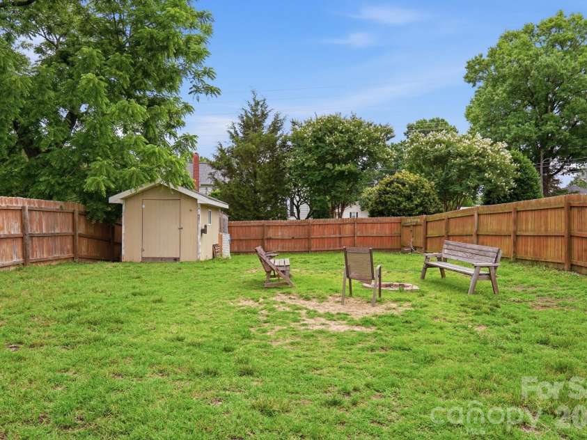 1002 Ridge Avenue, Kannapolis, NC 28083.  MLS# CAR4384465, YatesRealty ID 29265. 