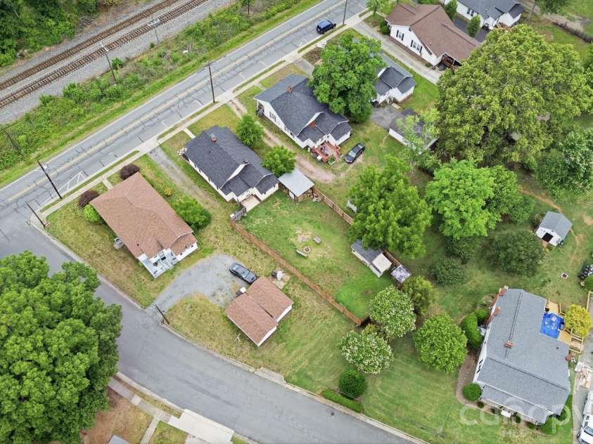 1002 Ridge Avenue, Kannapolis, NC 28083.  MLS# CAR4384465, YatesRealty ID 29265. 