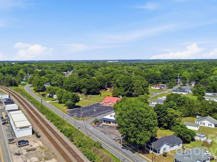 1002 Ridge Avenue, Kannapolis, NC 28083.  MLS# CAR4384465, YatesRealty ID 29265. 