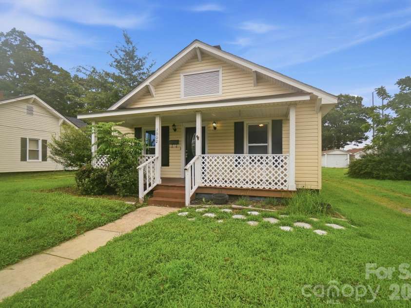 1002 Ridge Avenue, Kannapolis, NC 28083.  MLS# CAR4384465, YatesRealty ID 29265. 