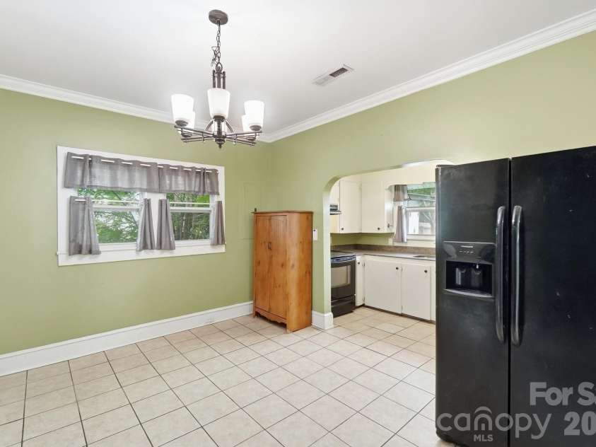 1002 Ridge Avenue, Kannapolis, NC 28083.  MLS# CAR4384465, YatesRealty ID 29265. 