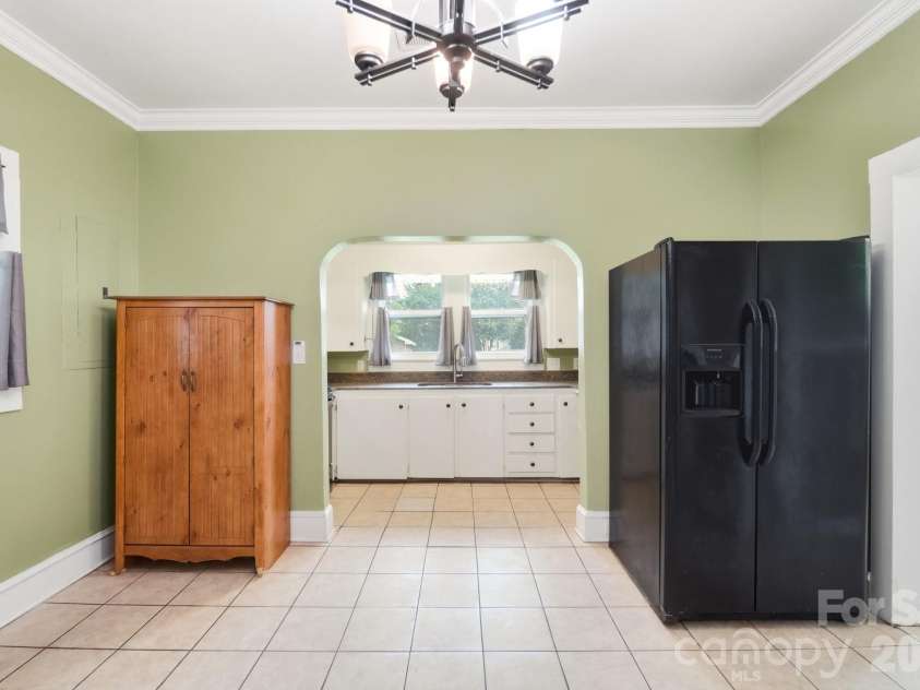 1002 Ridge Avenue, Kannapolis, NC 28083.  MLS# CAR4384465, YatesRealty ID 29265. 