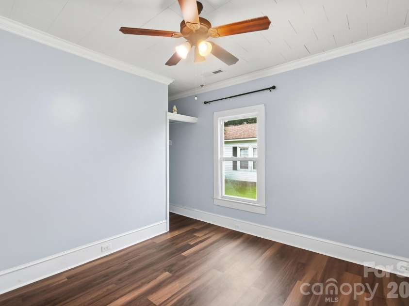 1002 Ridge Avenue, Kannapolis, NC 28083.  MLS# CAR4384465, YatesRealty ID 29265. 