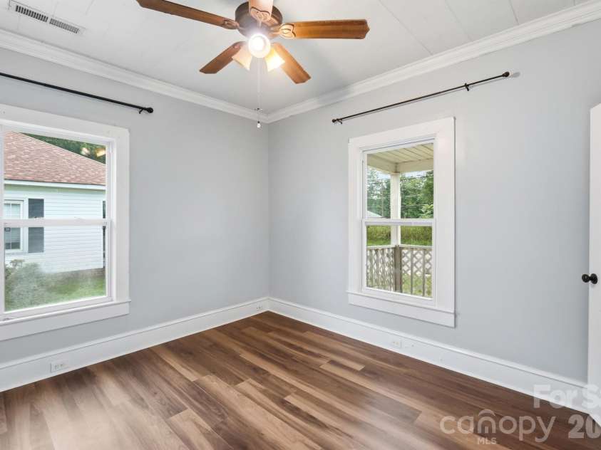 1002 Ridge Avenue, Kannapolis, NC 28083.  MLS# CAR4384465, YatesRealty ID 29265. 