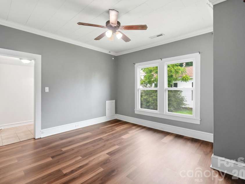 1002 Ridge Avenue, Kannapolis, NC 28083.  MLS# CAR4384465, YatesRealty ID 29265. 
