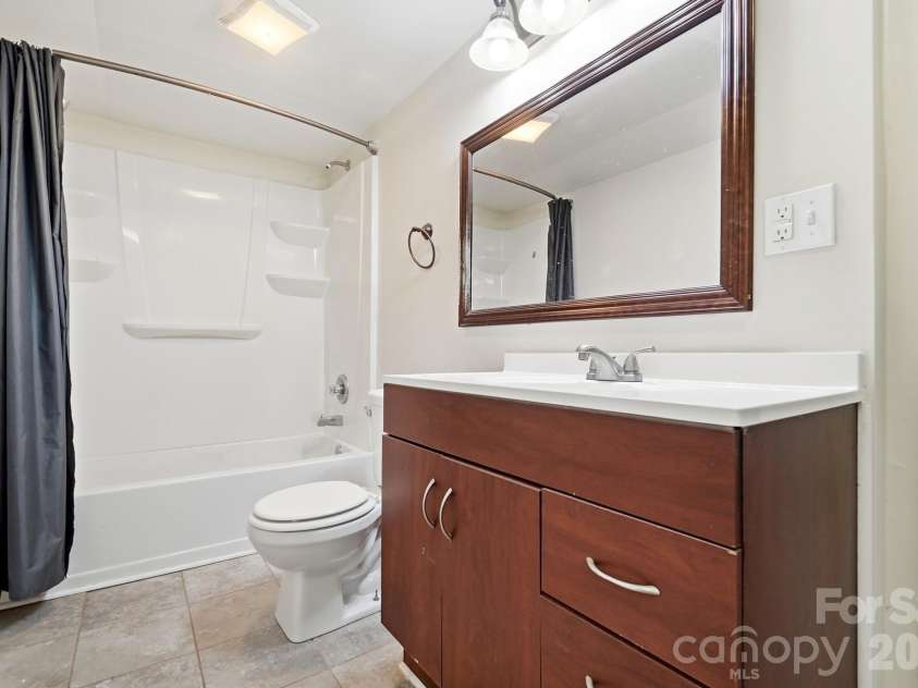 1002 Ridge Avenue, Kannapolis, NC 28083.  MLS# CAR4384465, YatesRealty ID 29265. 