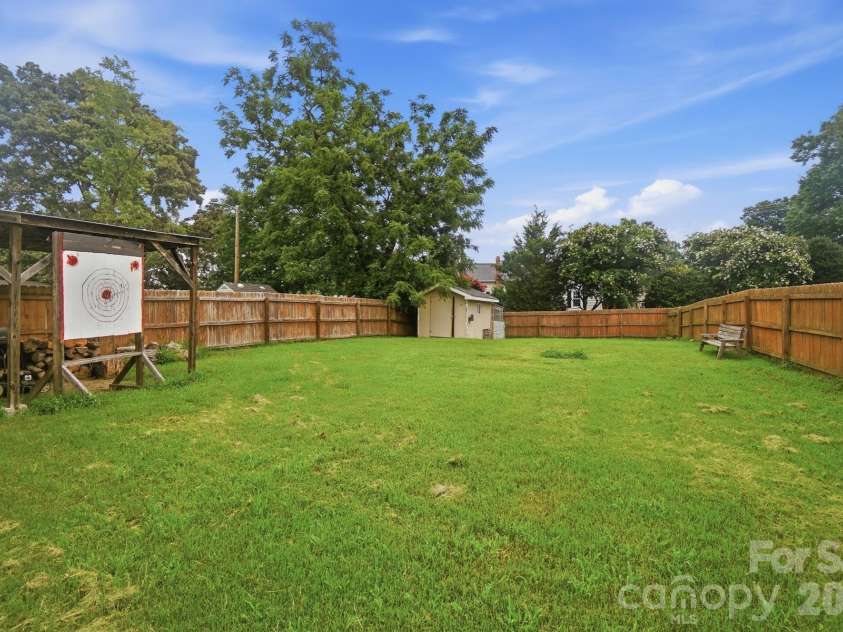 1002 Ridge Avenue, Kannapolis, NC 28083.  MLS# CAR4384465, YatesRealty ID 29265. 