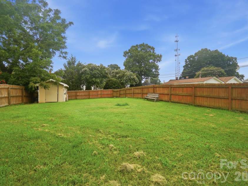 1002 Ridge Avenue, Kannapolis, NC 28083.  MLS# CAR4384465, YatesRealty ID 29265. 