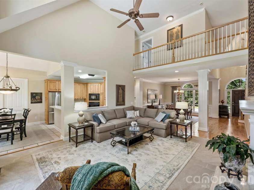 18400 Dembridge Drive, Davidson, NC 28036.  MLS# CAR4390979, YatesRealty ID 29266. 