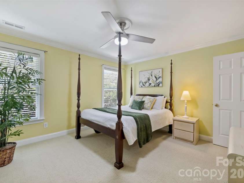 18400 Dembridge Drive, Davidson, NC 28036.  MLS# CAR4390979, YatesRealty ID 29266. 