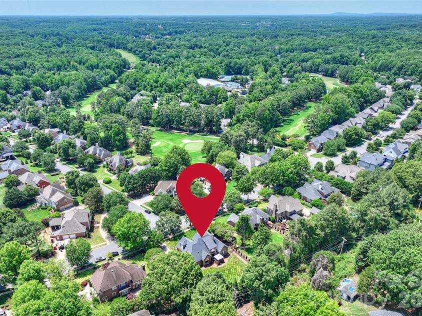 18400 Dembridge Drive, Davidson, NC 28036.  MLS# CAR4390979, YatesRealty ID 29266. 