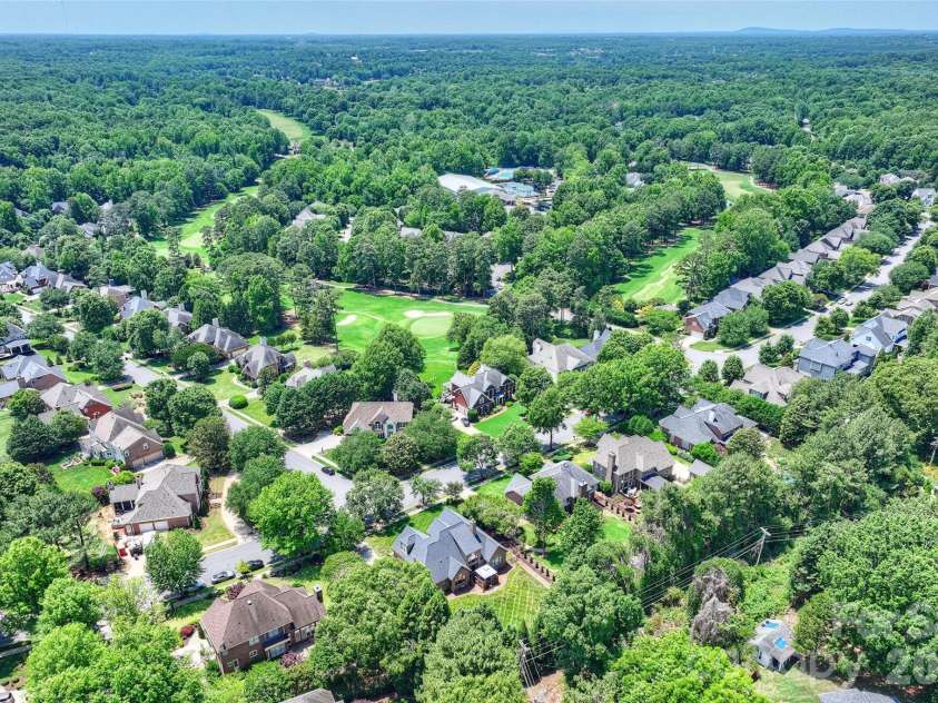 18400 Dembridge Drive, Davidson, NC 28036.  MLS# CAR4390979, YatesRealty ID 29266. 