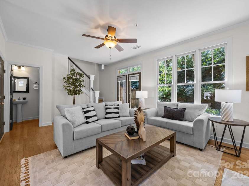 845 Park Slope Drive, Charlotte, NC 28209.  MLS# CAR4287572, YatesRealty ID 29266. 