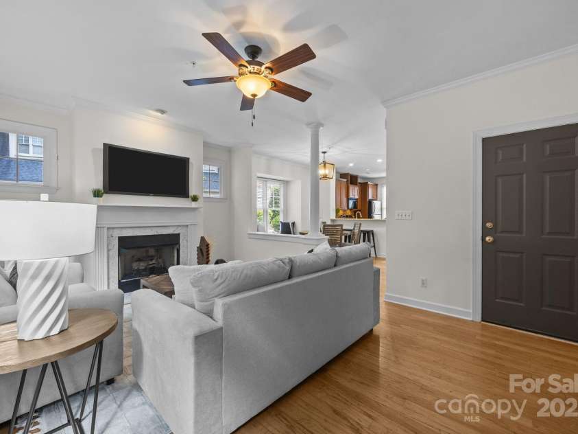 845 Park Slope Drive, Charlotte, NC 28209.  MLS# CAR4287572, YatesRealty ID 29266. 