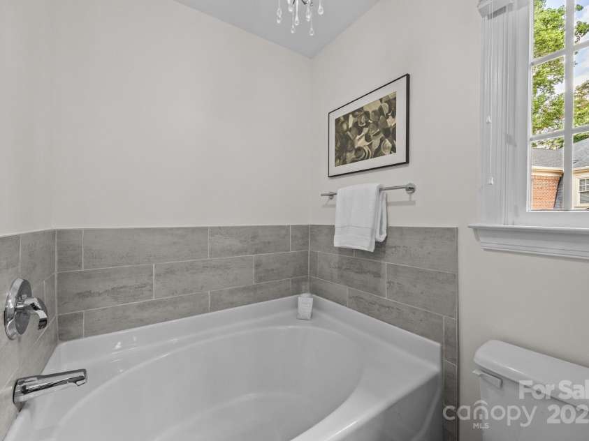 845 Park Slope Drive, Charlotte, NC 28209.  MLS# CAR4287572, YatesRealty ID 29266. 