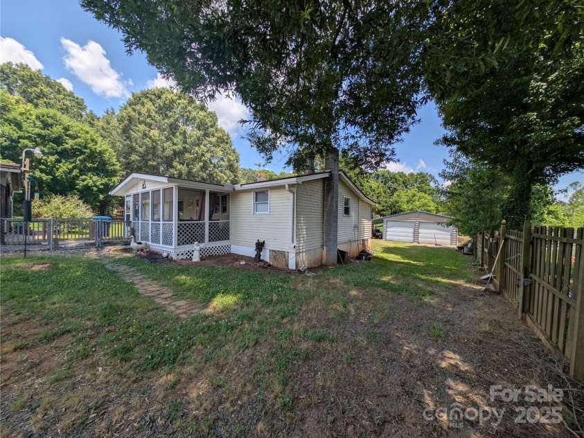 4668 US 601 Highway, Mocksville, NC 27028.  MLS# CAR4287573, YatesRealty ID 29267. 