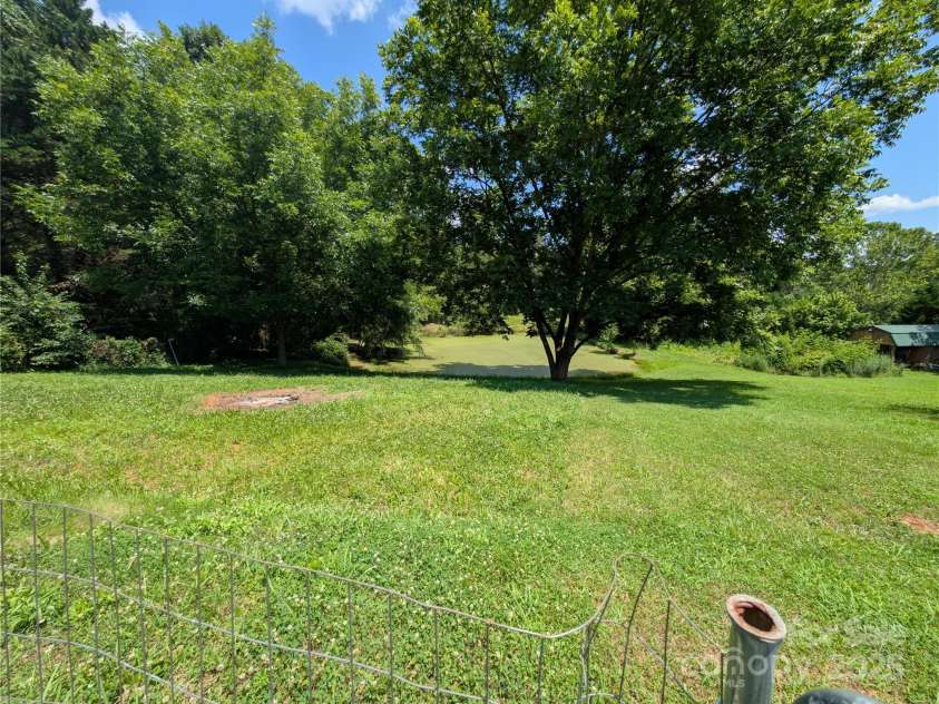 4668 US 601 Highway, Mocksville, NC 27028.  MLS# CAR4287573, YatesRealty ID 29267. 