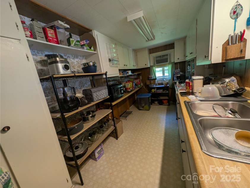 4668 US 601 Highway, Mocksville, NC 27028.  MLS# CAR4287573, YatesRealty ID 29267. 