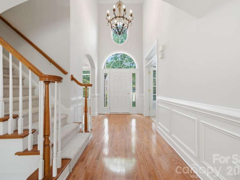8719 Beaminster Place, Waxhaw, NC 28173.  MLS# CAR4390694, YatesRealty ID 29267. Entry Foyer