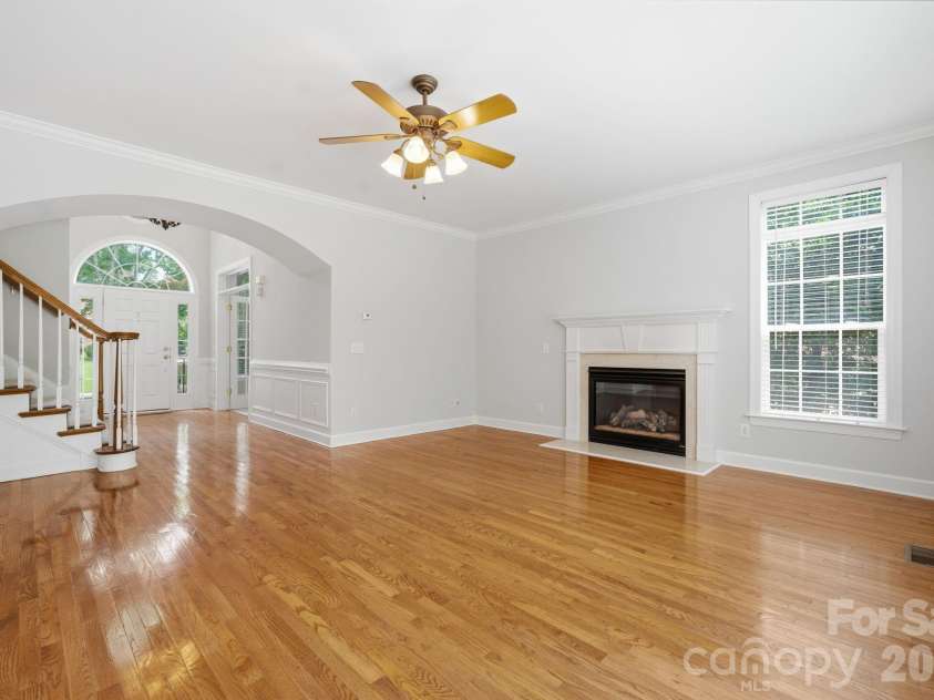 8719 Beaminster Place, Waxhaw, NC 28173.  MLS# CAR4390694, YatesRealty ID 29267. Great Room