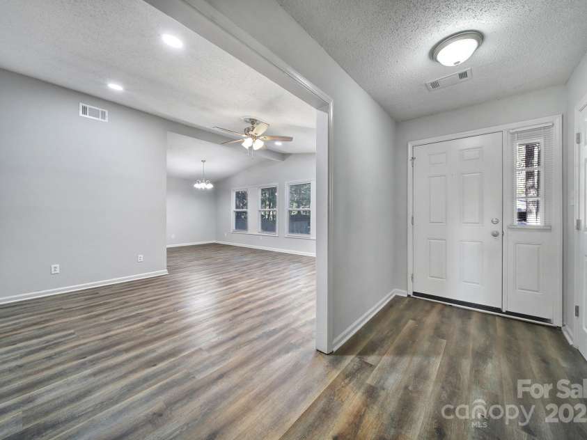 6513 old post Road, Charlotte, NC 28212.  MLS# CAR4320928, YatesRealty ID 2927. 