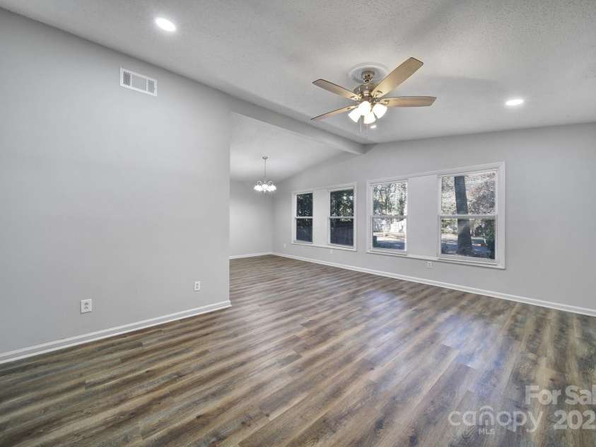 6513 old post Road, Charlotte, NC 28212.  MLS# CAR4320928, YatesRealty ID 2927. 