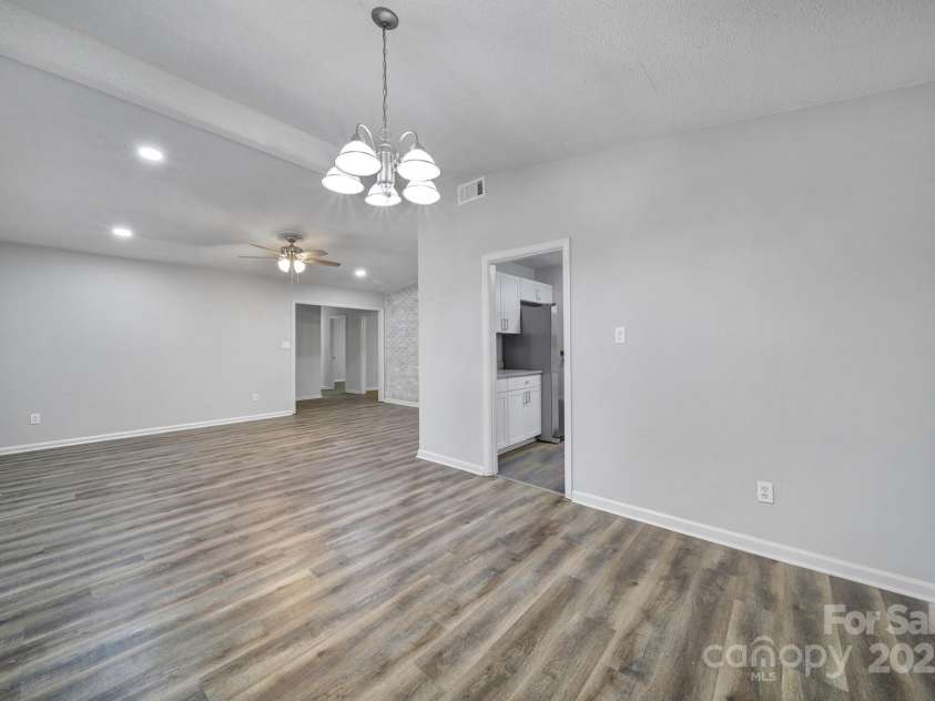 6513 old post Road, Charlotte, NC 28212.  MLS# CAR4320928, YatesRealty ID 2927. 