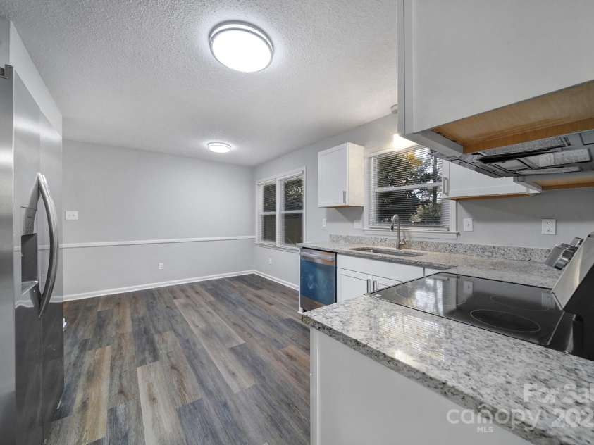 6513 old post Road, Charlotte, NC 28212.  MLS# CAR4320928, YatesRealty ID 2927. 