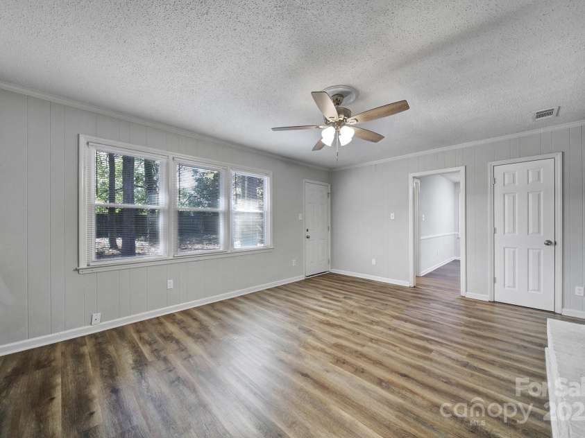 6513 old post Road, Charlotte, NC 28212.  MLS# CAR4320928, YatesRealty ID 2927. 