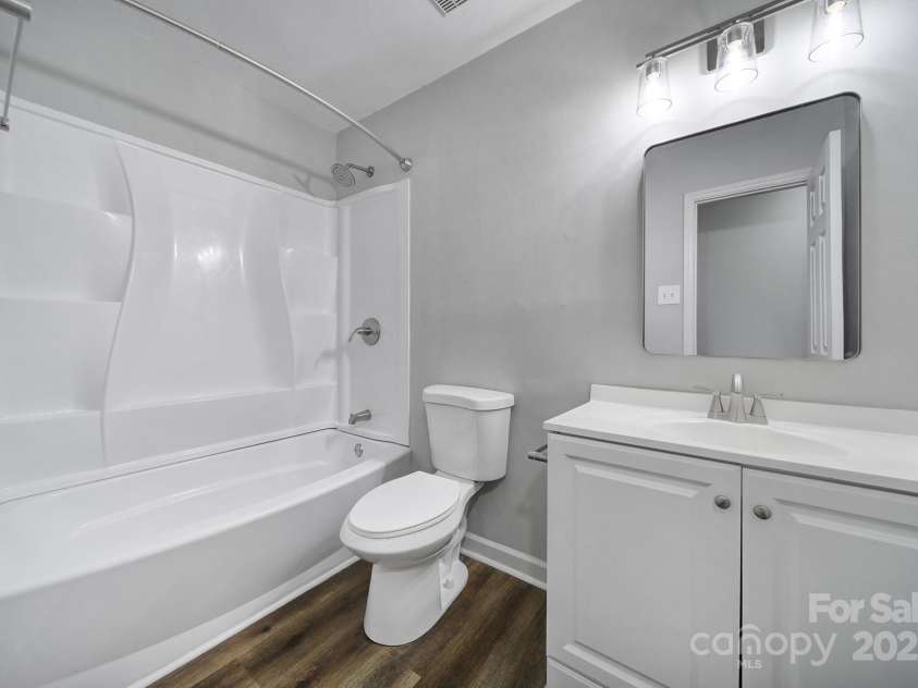 6513 old post Road, Charlotte, NC 28212.  MLS# CAR4320928, YatesRealty ID 2927. 