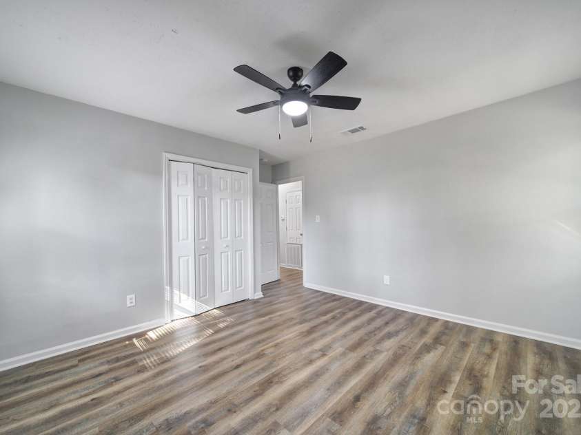 6513 old post Road, Charlotte, NC 28212.  MLS# CAR4320928, YatesRealty ID 2927. 