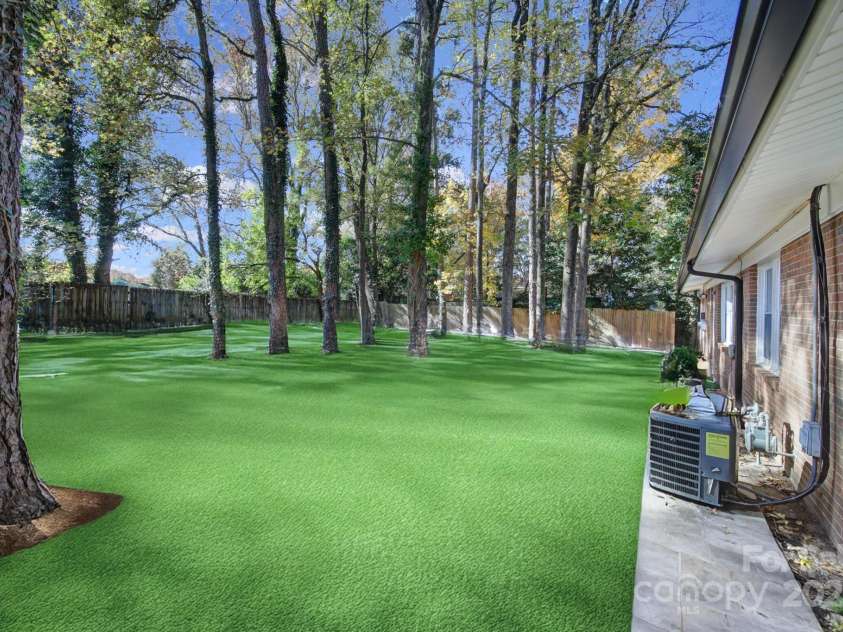 6513 old post Road, Charlotte, NC 28212.  MLS# CAR4320928, YatesRealty ID 2927. 