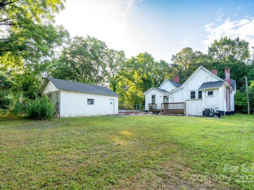 808 Yadkin Avenue, Spencer, NC 28159.  MLS# CAR4287414, YatesRealty ID 29271. Backyard