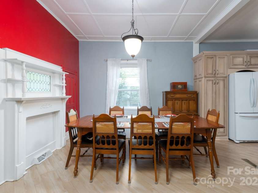 808 Yadkin Avenue, Spencer, NC 28159.  MLS# CAR4287414, YatesRealty ID 29271. Dining 