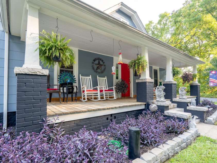808 Yadkin Avenue, Spencer, NC 28159.  MLS# CAR4287414, YatesRealty ID 29271. Front Porch 