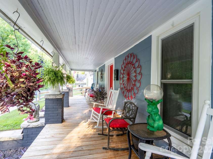 808 Yadkin Avenue, Spencer, NC 28159.  MLS# CAR4287414, YatesRealty ID 29271. Front Porch 