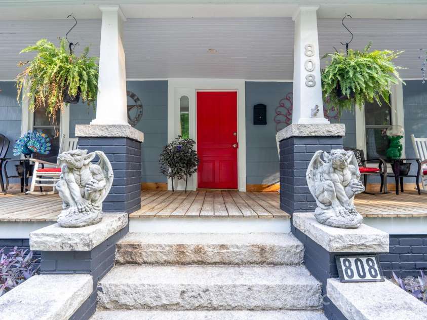 808 Yadkin Avenue, Spencer, NC 28159.  MLS# CAR4287414, YatesRealty ID 29271. Front Porch Entry 